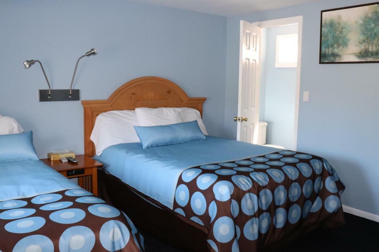 Hitching Post Country Motel Cornwall Экстерьер фото