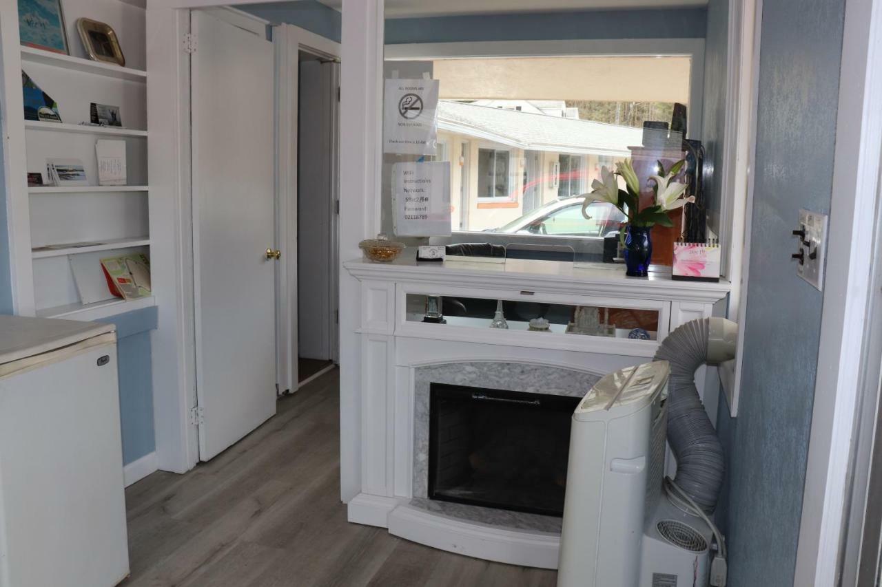 Hitching Post Country Motel Cornwall Экстерьер фото