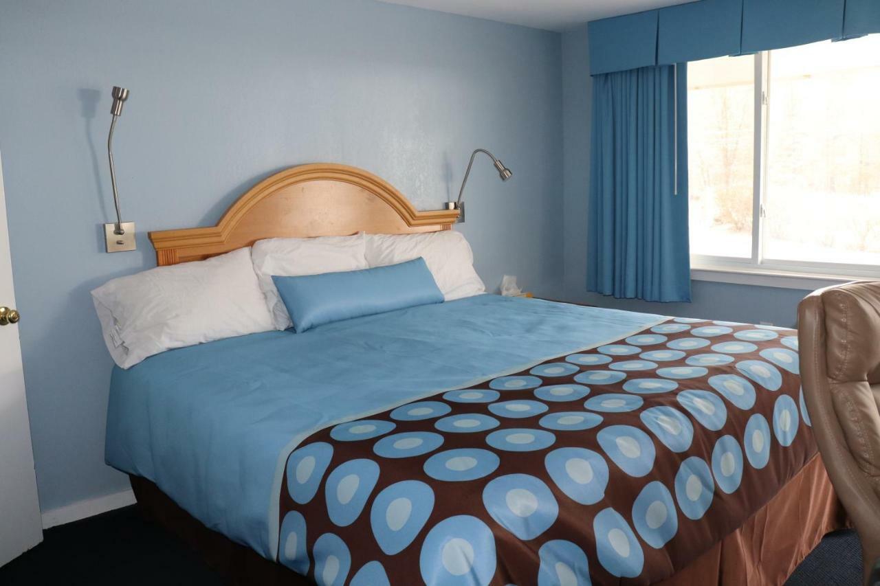 Hitching Post Country Motel Cornwall Экстерьер фото