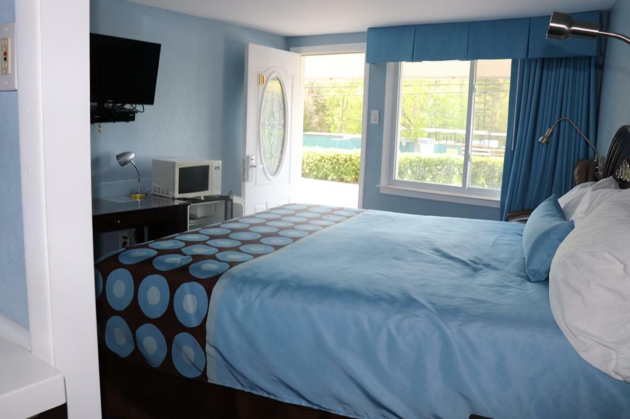 Hitching Post Country Motel Cornwall Экстерьер фото