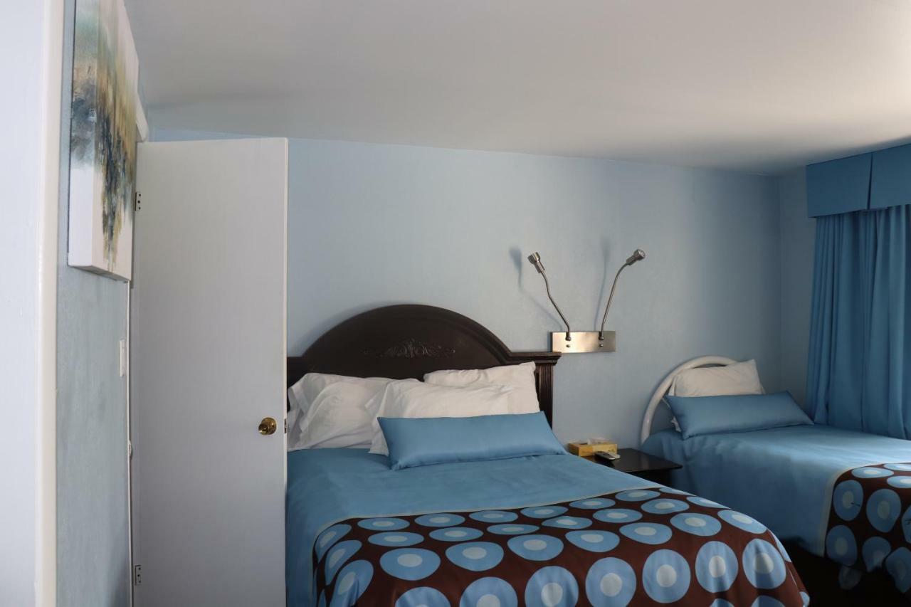 Hitching Post Country Motel Cornwall Экстерьер фото